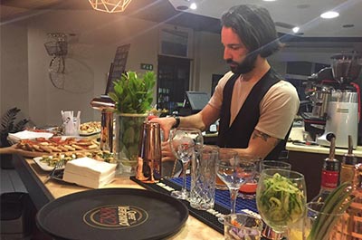 Bar